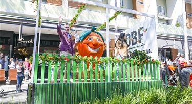 OBF Parade - Mayoral Pippa Float