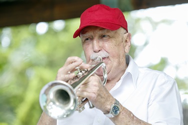 Enjoy-Great-Music-at-Jazz-at-the-Pines.jpg
